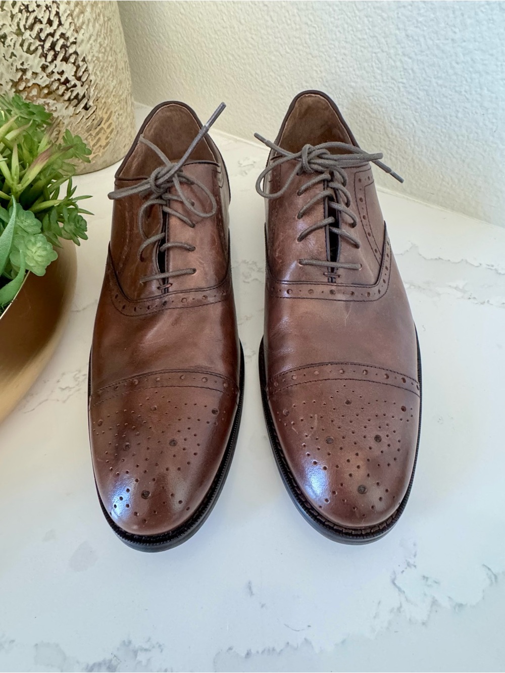 Men's Johnston and Murphy Brown Leather Cap-Toe Oxford Dress Shoes. Size 12. NEW